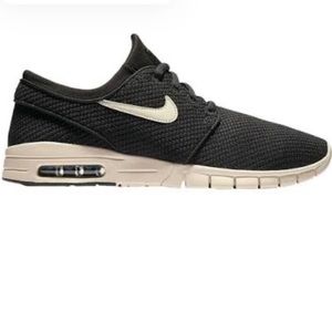 Meet your Posher, Corey